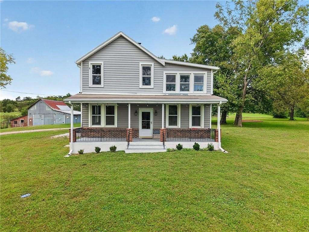 28.8 Acres of Agricultural Land with Home for Sale in Leavenworth, Kansas
