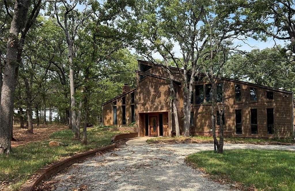 2.52 Acres of Land with Home for Sale in Shawnee, Oklahoma