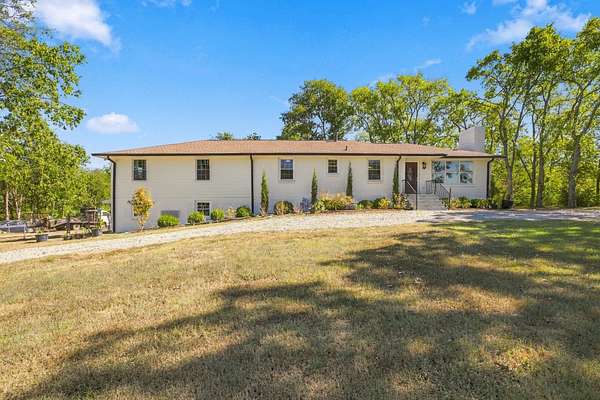 1.8 Acres of Land with Home for Sale in Nashville, Tennessee