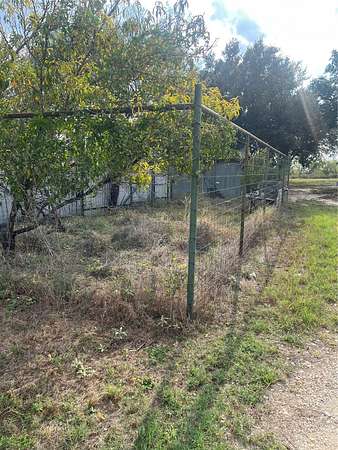 0.9 Acres of Residential Land for Sale in Lampasas, Texas