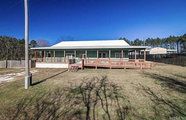 3.15 Acres of Land with Home for Sale in Malvern, Arkansas