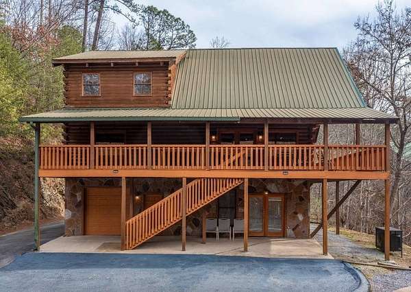 1.66 Acres of Land with Home for Sale in Pigeon Forge, Tennessee