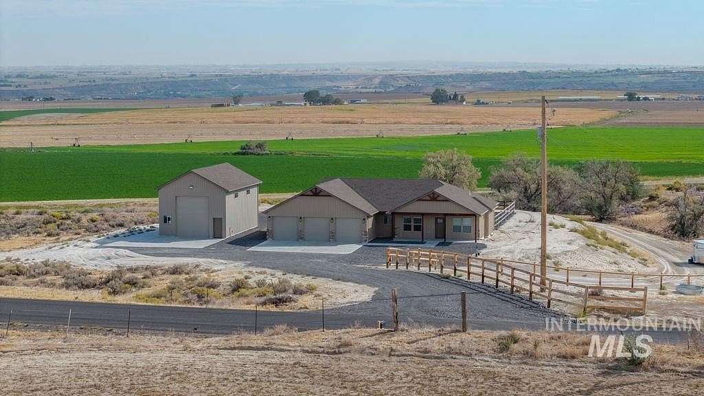 10 Acres of Land with Home for Sale in Buhl, Idaho