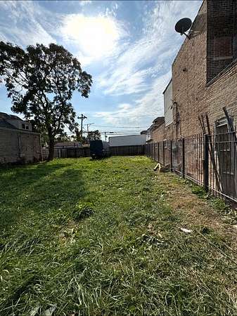 0.14 Acres of Land for Lease in Chicago, Illinois