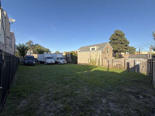 0.14 Acres of Land for Lease in Chicago, Illinois