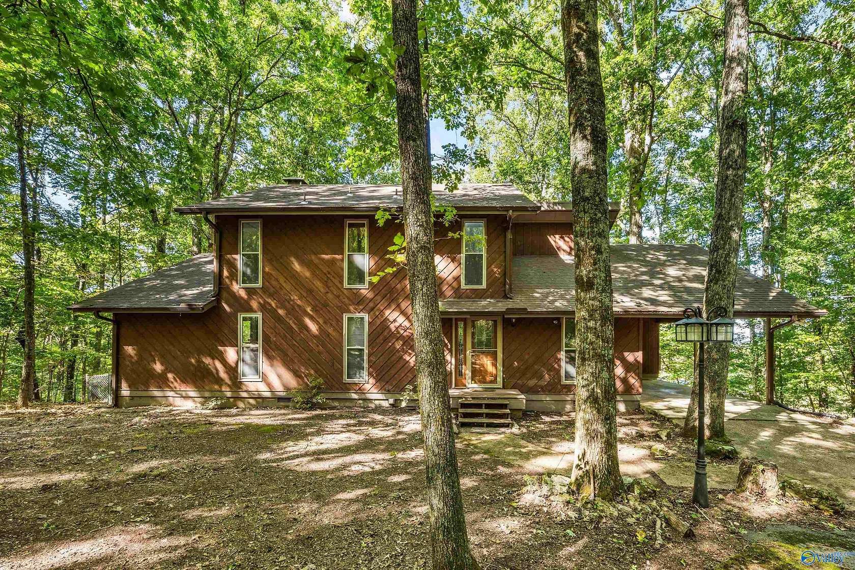 2 Acres of Land with Home for Sale in Huntsville, Alabama