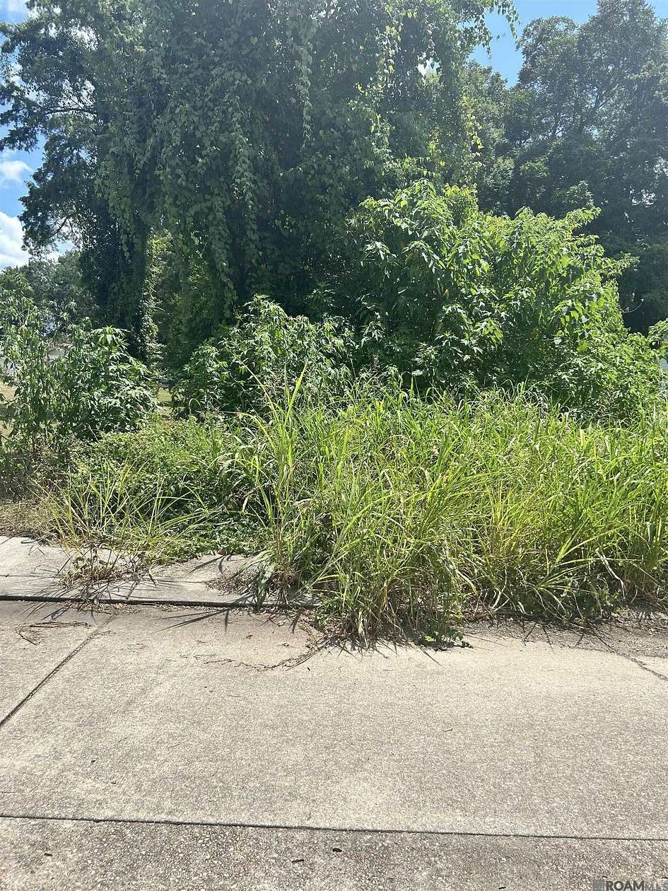 0.9 Acres of Land for Sale in Baton Rouge, Louisiana