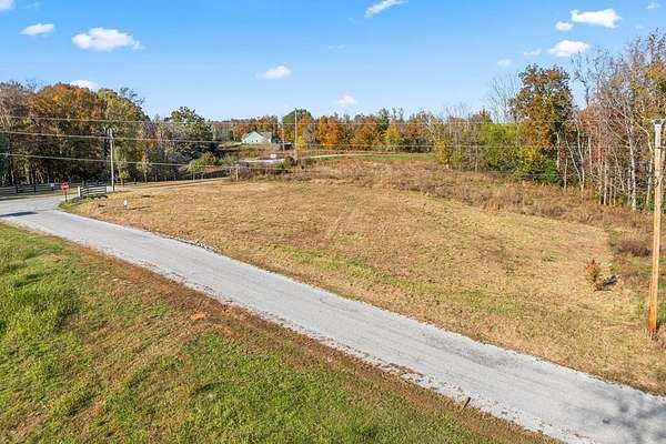 1 Acre of Residential Land for Sale in Smithville, Tennessee