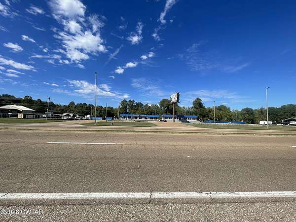 3 Acres of Improved Commercial Land for Sale in Jackson, Tennessee