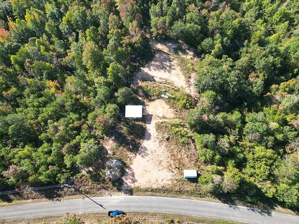15 Acres of Recreational & Residential Land for Sale in Linden, Tennessee