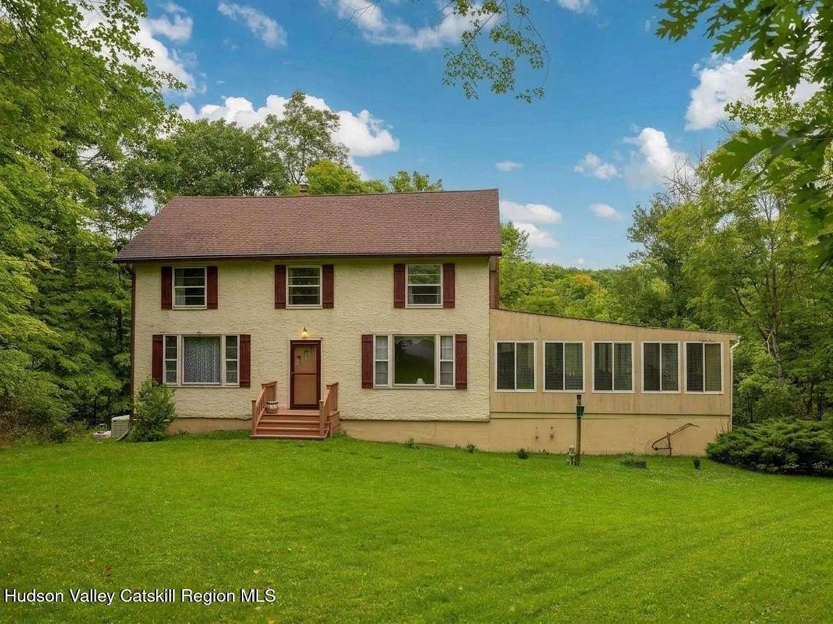 2.36 Acres of Land with Home for Sale in Clinton Corners, New York