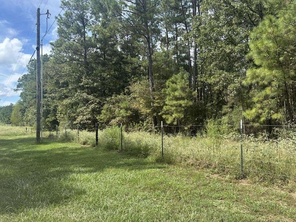 12.7 Acres of Recreational & Residential Land for Sale in Apple Springs, Texas