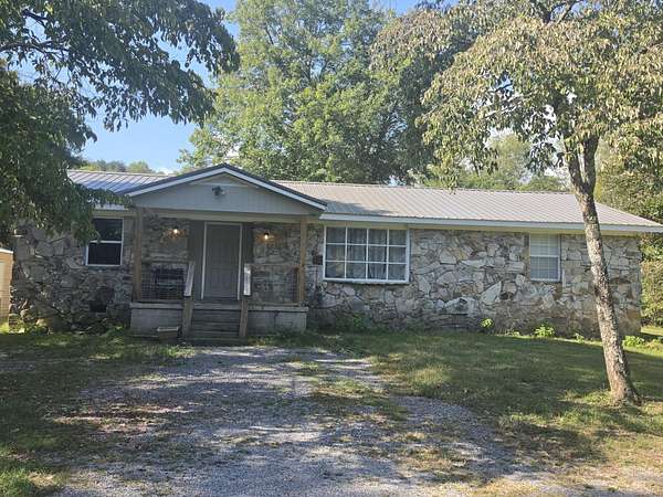 1.77 Acres of Land with Home for Sale in Dunlap, Tennessee