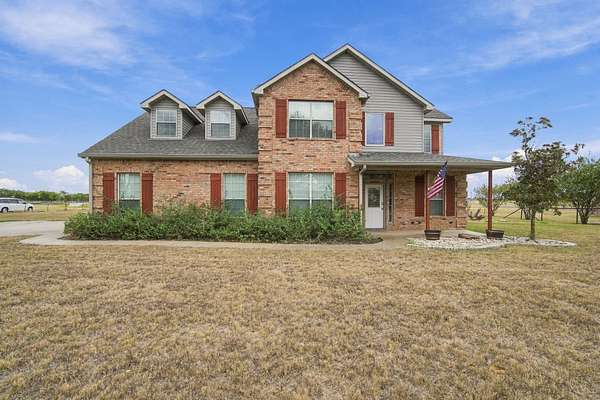 2.5 Acres of Land with Home for Sale in Waxahachie, Texas