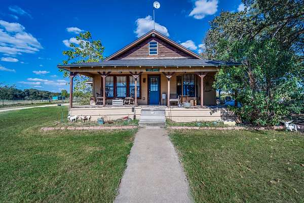 2.1 Acres of Land with Home for Sale in Hillsboro, Texas