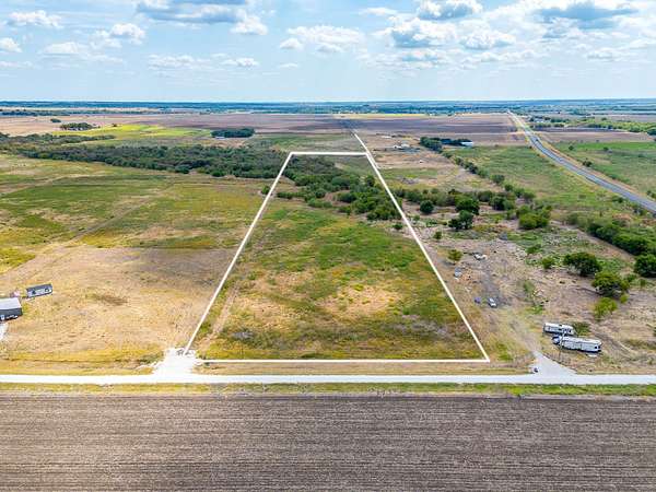 12 Acres of Land for Sale in Itasca, Texas