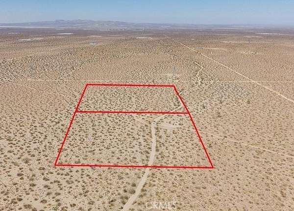 20 Acres of Land for Sale in Phelan, California