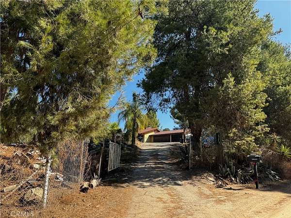 2.29 Acres of Land with Home for Auction in Valley Center, California