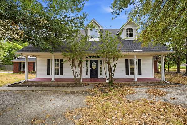 3 Acres of Land with Home for Lease in Royse City, Texas
