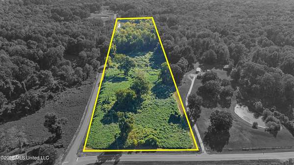 7.7 Acres of Residential Land for Sale in Hernando, Mississippi
