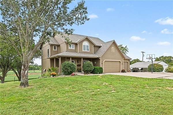 12 Acres of Land with Home for Sale in Bonner Springs, Kansas
