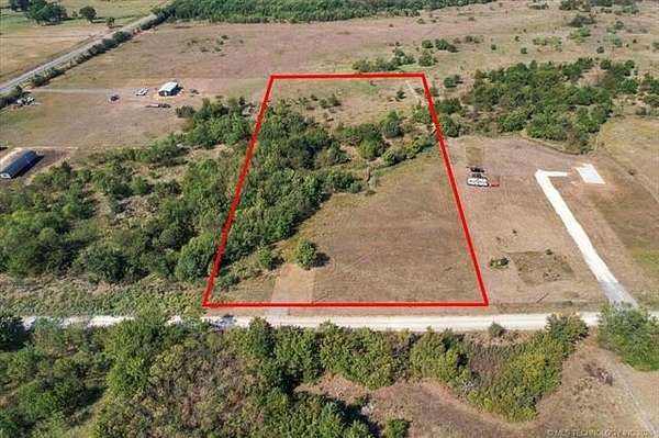 6 Acres of Residential Land for Sale in Caddo, Oklahoma