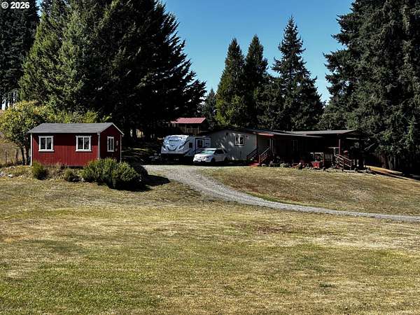 2.47 Acres of Land with Home for Sale in Oakridge, Oregon