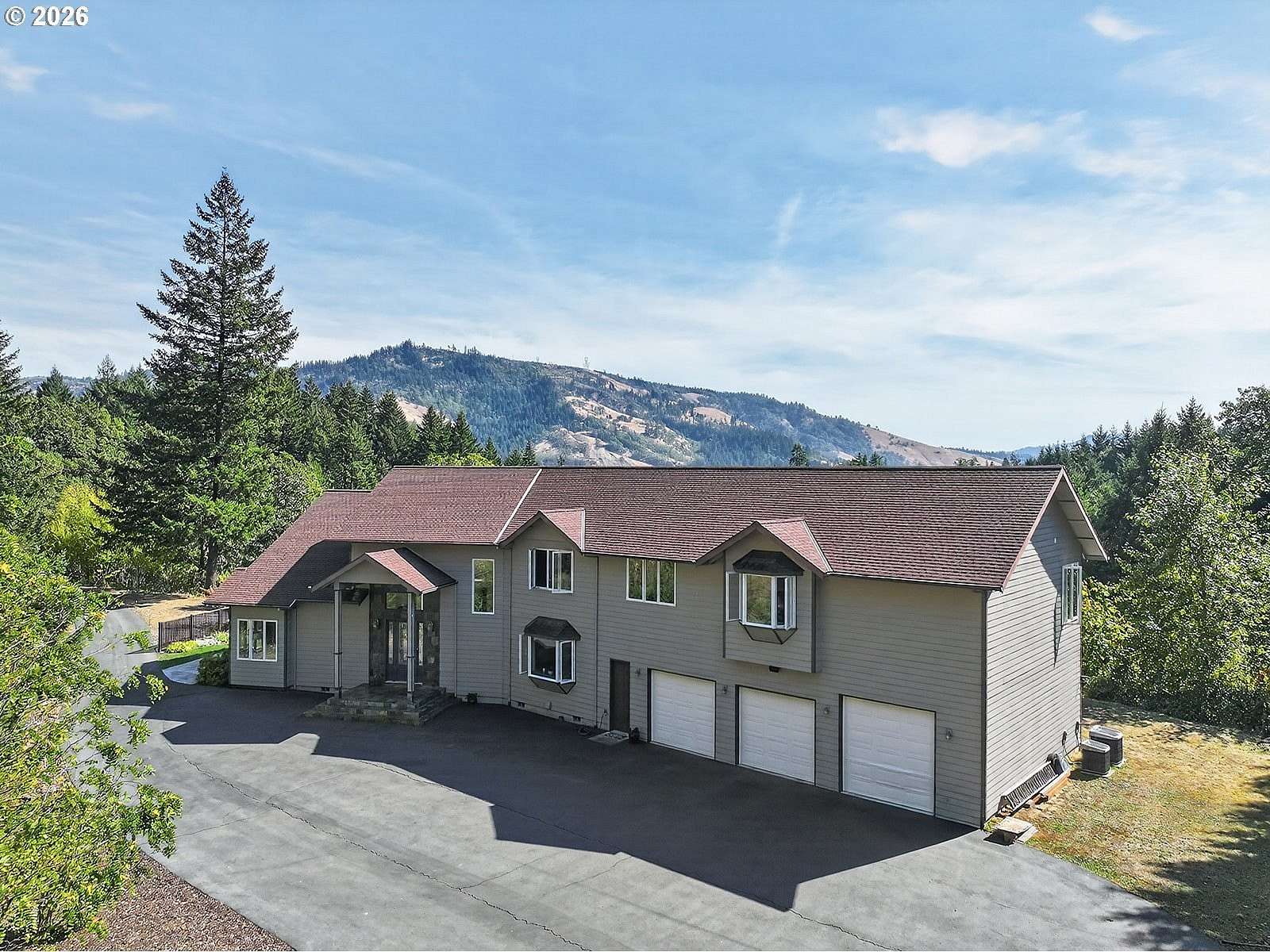 4.86 Acres of Land with Home for Sale in White Salmon, Washington