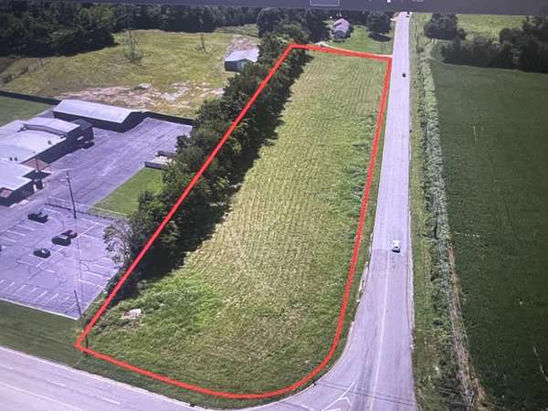 2.75 Acres of Commercial Land for Sale in Columbia, Tennessee