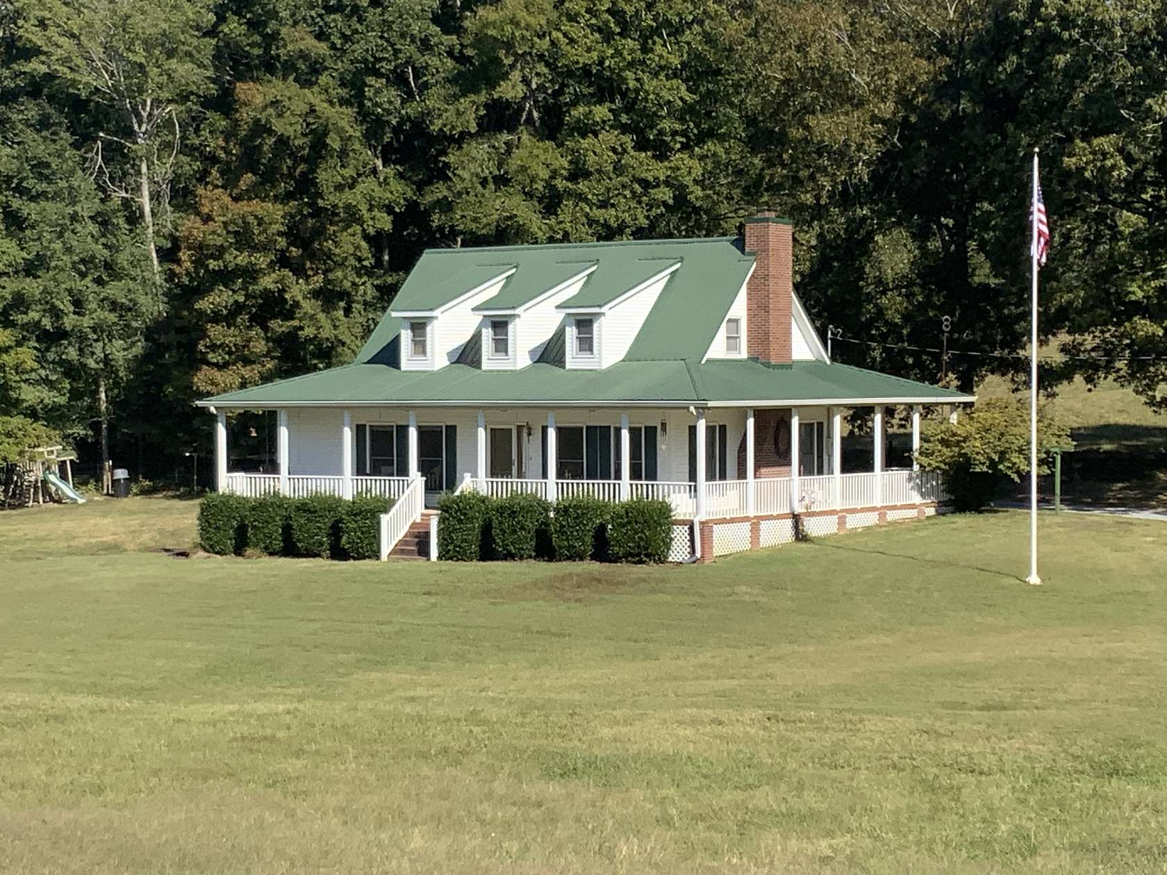 3.57 Acres of Land with Home for Sale in Charlotte, Tennessee