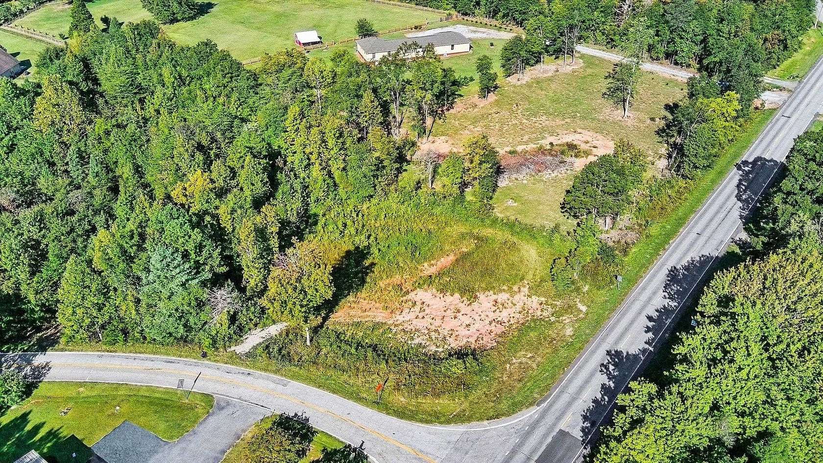 0.99 Acres of Land for Sale in Landrum, South Carolina