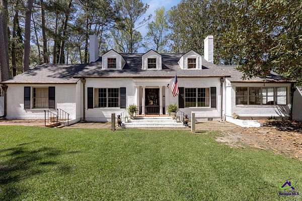 2.88 Acres of Land with Home for Sale in Hawkinsville, Georgia