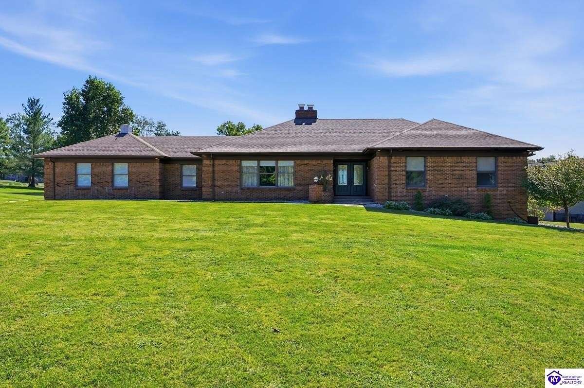 1.67 Acres of Land with Home for Sale in Elizabethtown, Kentucky