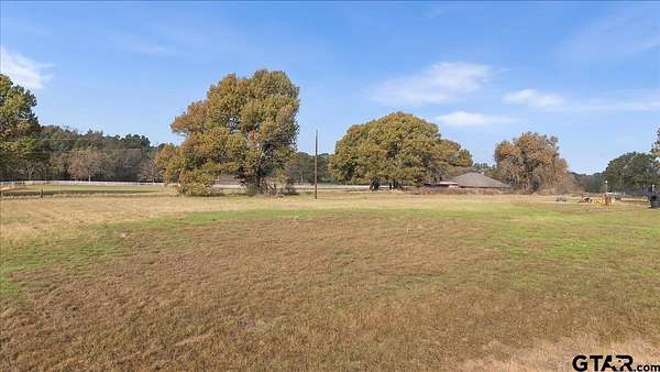 2.19 Acres of Residential Land for Sale in Chandler, Texas