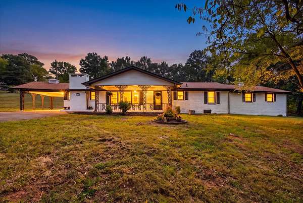 2.5 Acres of Land with Home for Sale in Clarksville, Tennessee