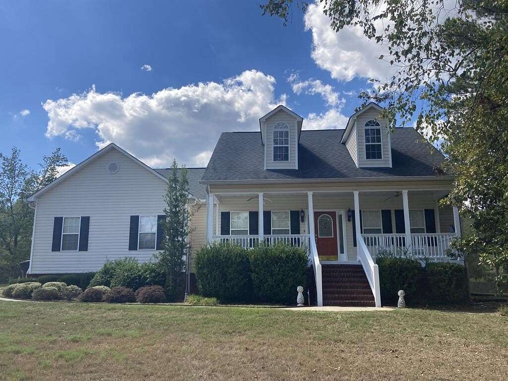 1.53 Acres of Land with Home for Sale in Milledgeville, Georgia