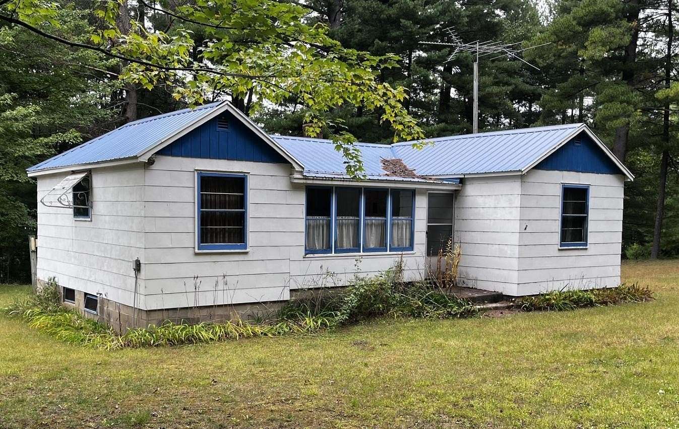 45.8 Acres of Land with Home for Auction in Stacy, Minnesota