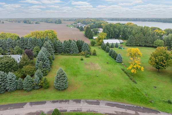 0.92 Acres of Residential Land for Sale in Kasota, Minnesota