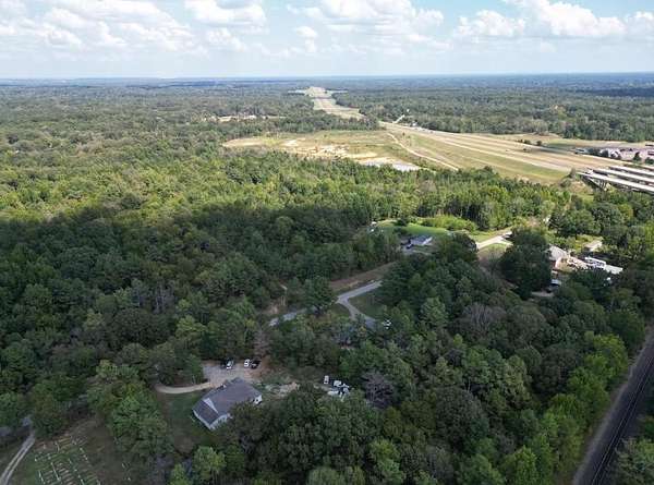 22 Acres of Commercial Land for Sale in Byhalia, Mississippi