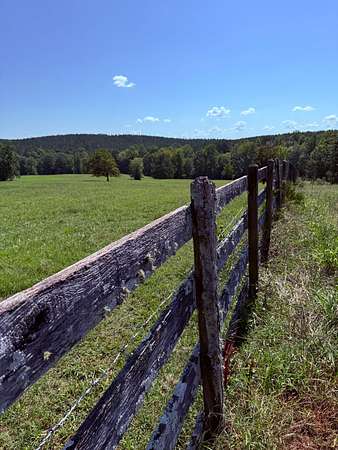 240 Acres of Land with Home for Sale in Washington, Georgia