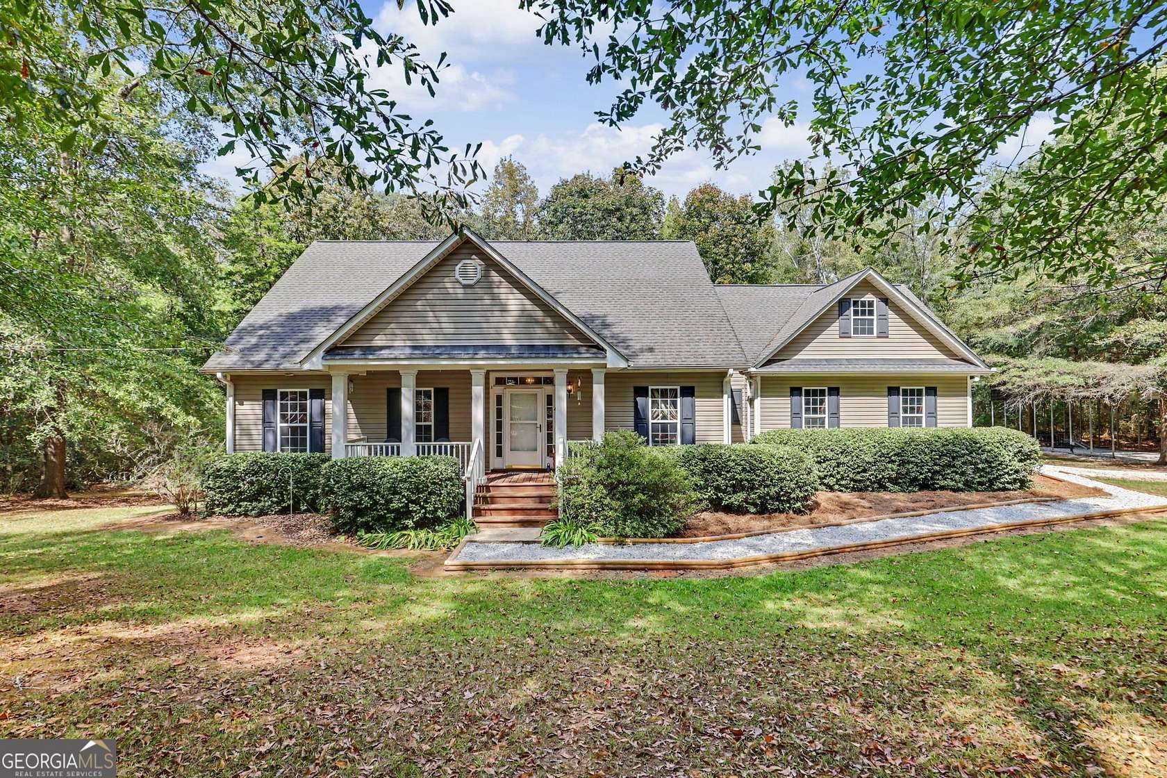 5.76 Acres of Land with Home for Sale in Comer, Georgia