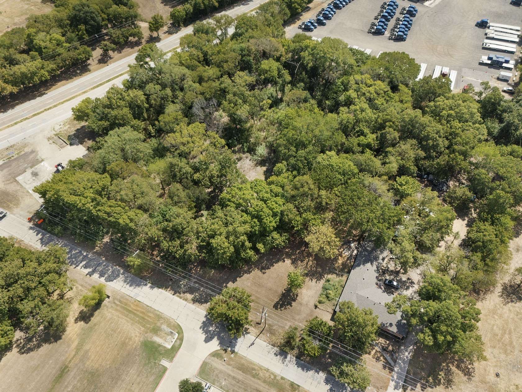 2 Acres of Residential Land for Sale in Ennis, Texas