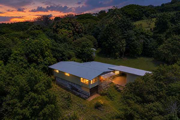 3 Acres of Land with Home for Sale in Kealakekua, Hawaii