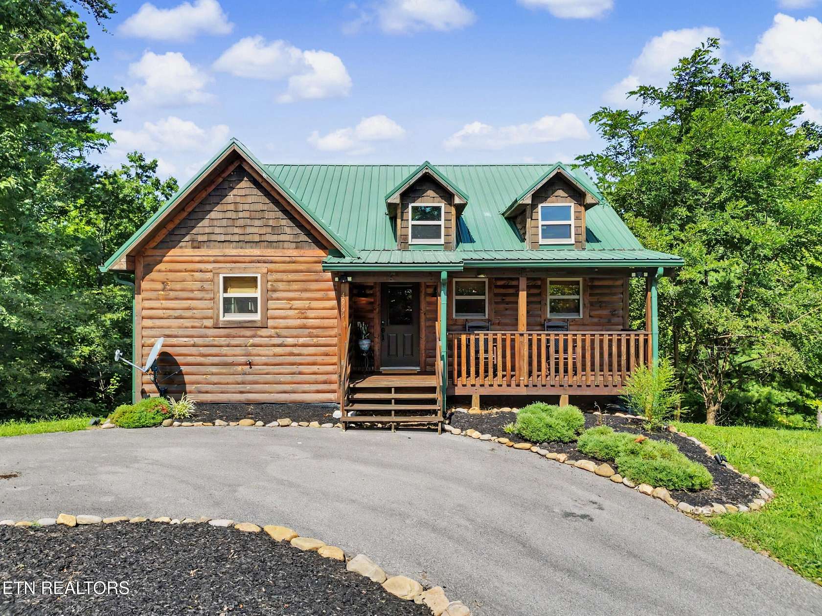 1.5 Acres of Land with Home for Sale in Walland, Tennessee
