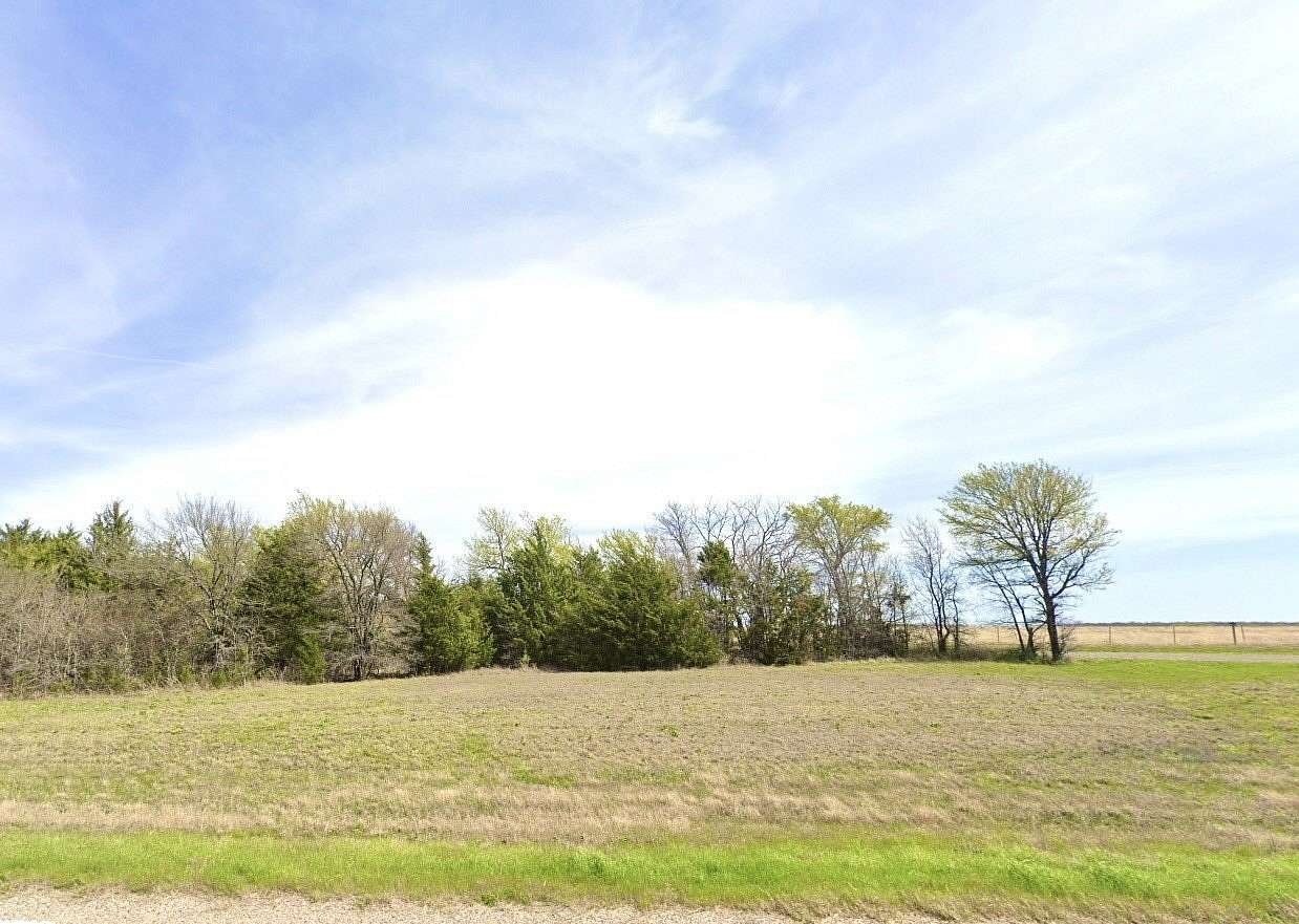 17.6 Acres of Land for Sale in Honey Grove, Texas