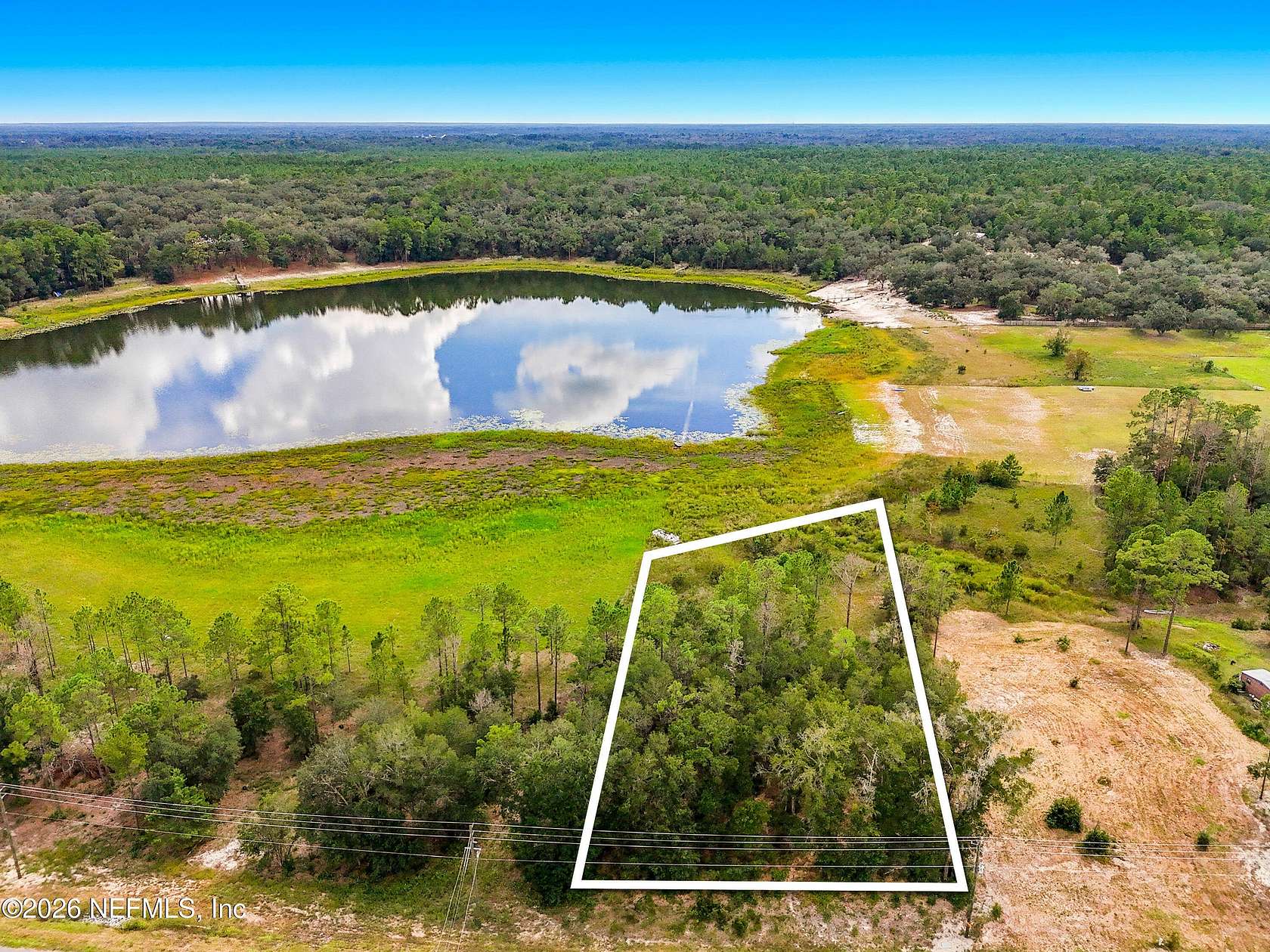 1.12 Acres of Land for Sale in Hawthorne, Florida