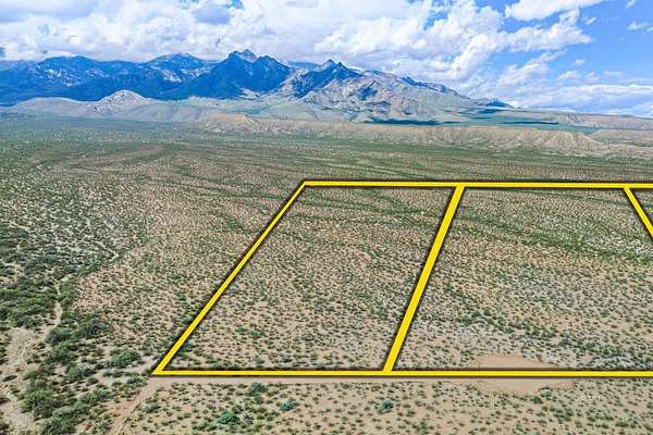 12.4 Acres of Recreational Land for Sale in Safford, Arizona