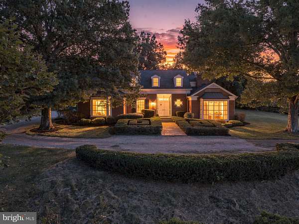 5 Acres of Land with Home for Sale in Upperville, Virginia