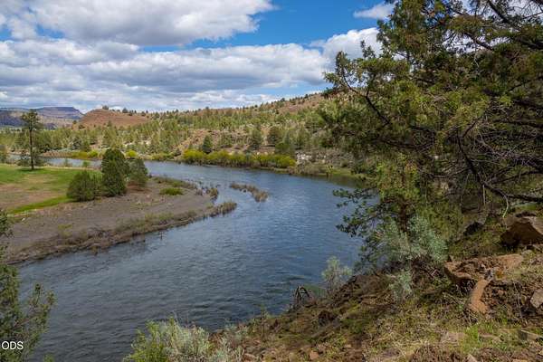 2,686 Acres of Land for Sale in Monument, Oregon