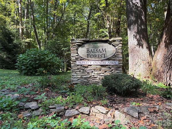 1.12 Acres of Residential Land for Sale in Waynesville, North Carolina